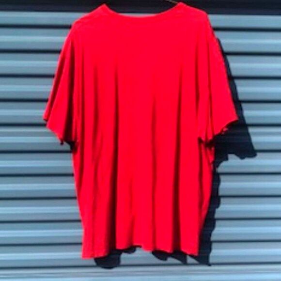 Relaxed Fit Perfect T Shirt w/ Pocket . Size: XXL .. {50-52} . Hanes . Pre Owned - Picture 2 of 4